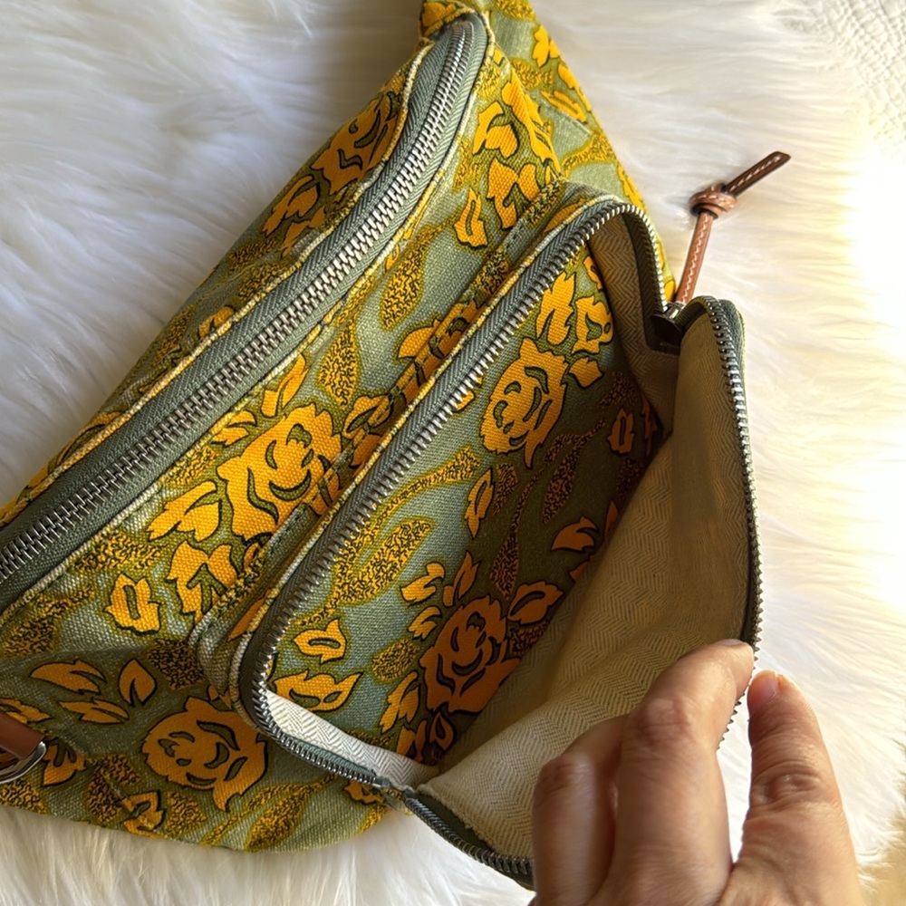 Loewe Paula’s Ibiza Canvas Waist Bag - Picture 10 of 17